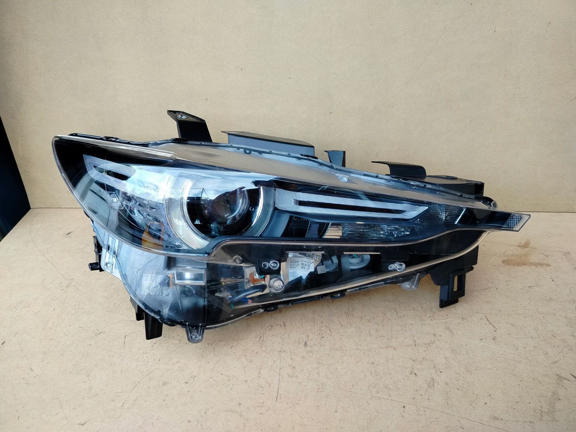 Mazda CX5 II Koplamp Rechts KB8N51030K, Auto-onderdelen, Gebruikt, Shinchi, Fuchu-Cho 3-1
730-8670  Hiroshima, Mazda Motor Corporation