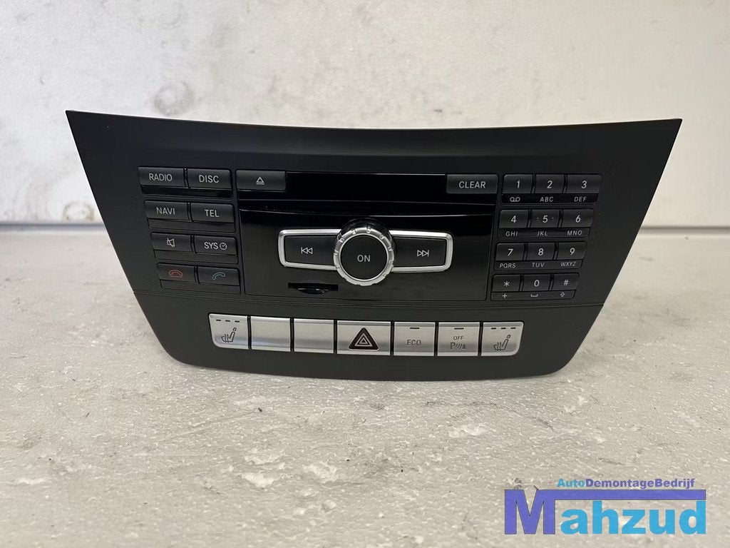 MERCEDES C-KLASSE W204 Navigatie radio middenconsole 2010-20, Gebruikt, Mercedes-Benz AG, Mercedes-Benz, Mercedesstrasse 120
70372  Stuttgart, DE