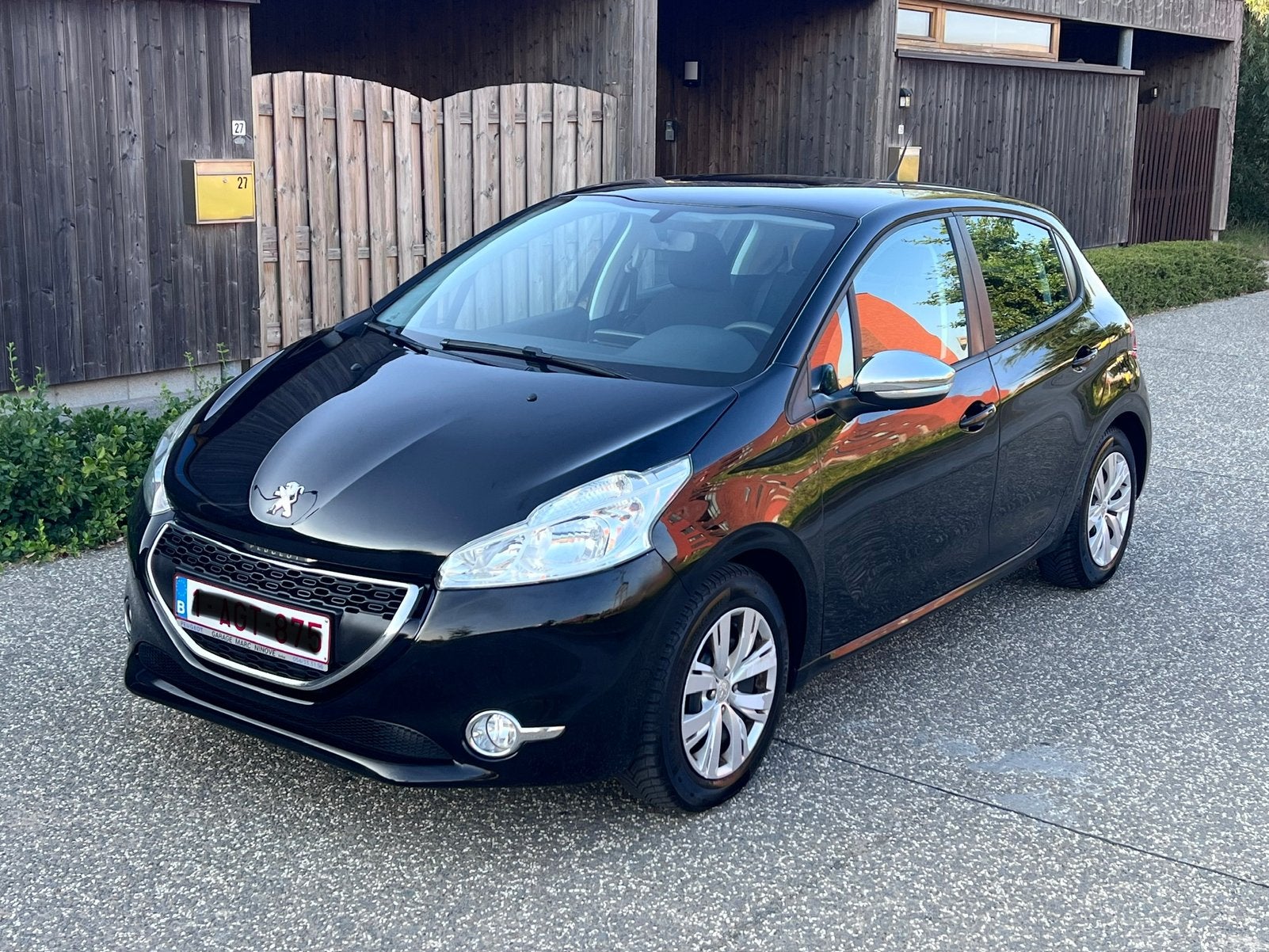 💥Peugeot 208 Style Edition !!! Climatronic/Cruis💥, Auto's, Voorwielaandrijving, Stof, Zwart, Zwart
