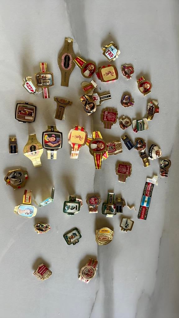 Sigarenbandjes 50 stuks, Verzamelen, Rookartikelen, Aanstekers en Luciferdoosjes, Ophalen, Zo goed als nieuw, Sigarenbandjes