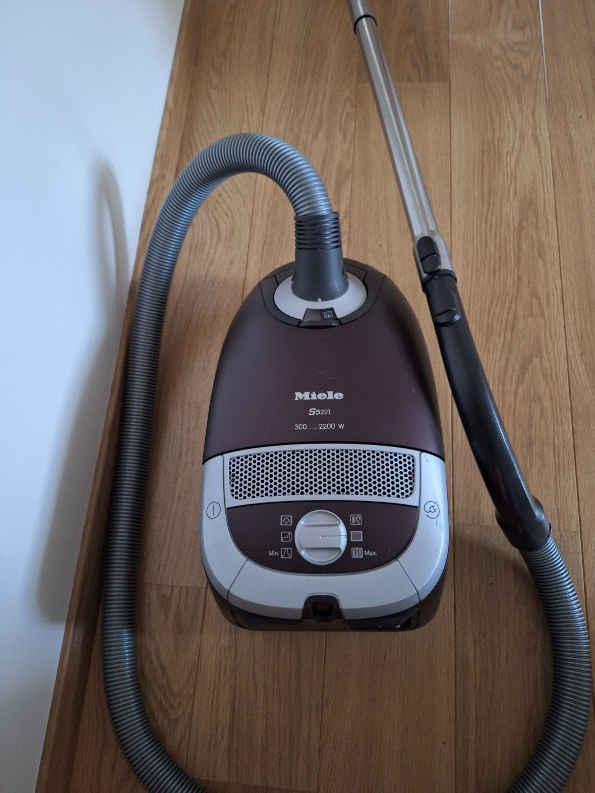 Miele S5221 stofzuiger, Elektronische apparatuur, Stofzuigers, Ophalen, Miele
