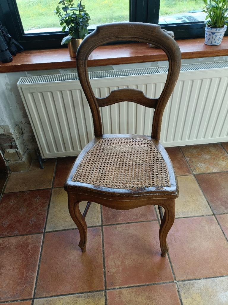 Chaise ancienne avec fond canelage, Maison & Meubles, Ancien, Brun, Enlèvement, Utilisé