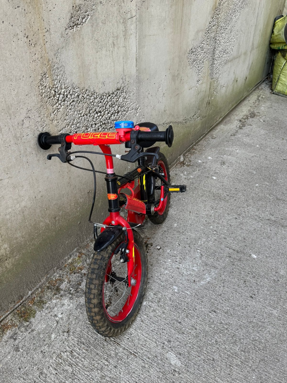Stoere kinderfiets 16 inch -ideaal voor de jonge avonturier, Fietsen en Brommers, Ophalen of Verzenden, Zo goed als nieuw