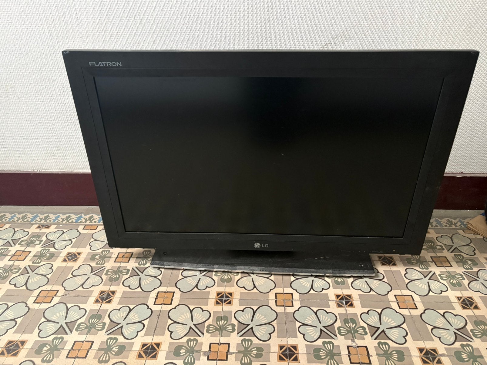 Grand ecran LG, Audio, Tv en Foto, Televisies, Ophalen, Zo goed als nieuw, 100 Hz, 100 cm of meer