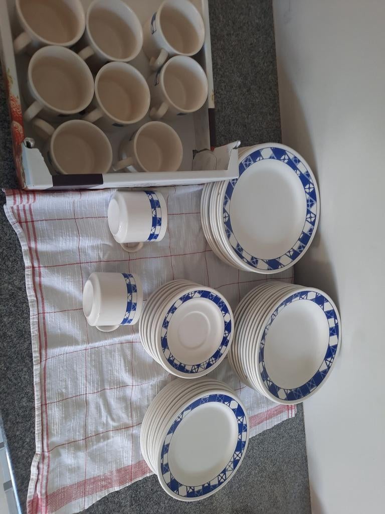 Vaisselle complète, Antiquités & Art, Antiquités | Services (vaisselle) complet, Enlèvement