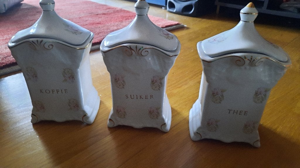 Vintage voorraad potten in aardewerk, Ophalen