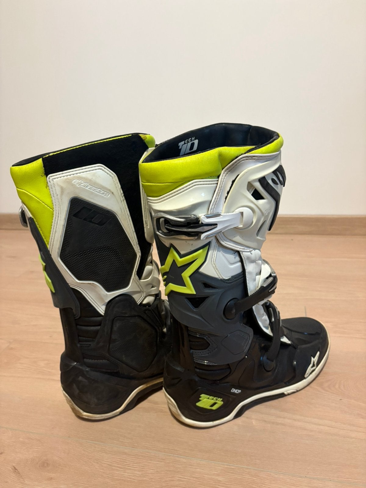 Alpinestarts tech10 , maat 42 , us 8, Motos, Enlèvement