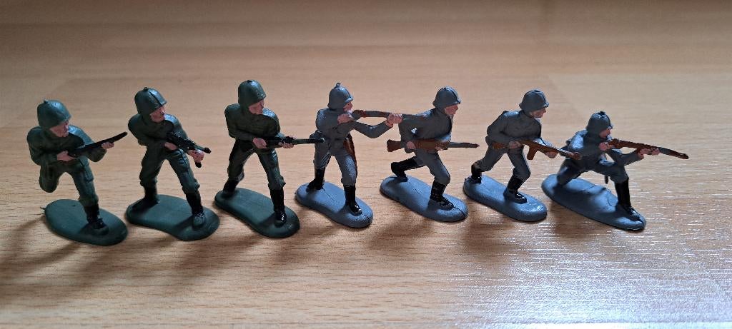 1/32 wehrmacht en Amerikaanse infanterie, Ophalen of Verzenden, Gebruikt, Groter dan 1:35, Figuur of Figuren