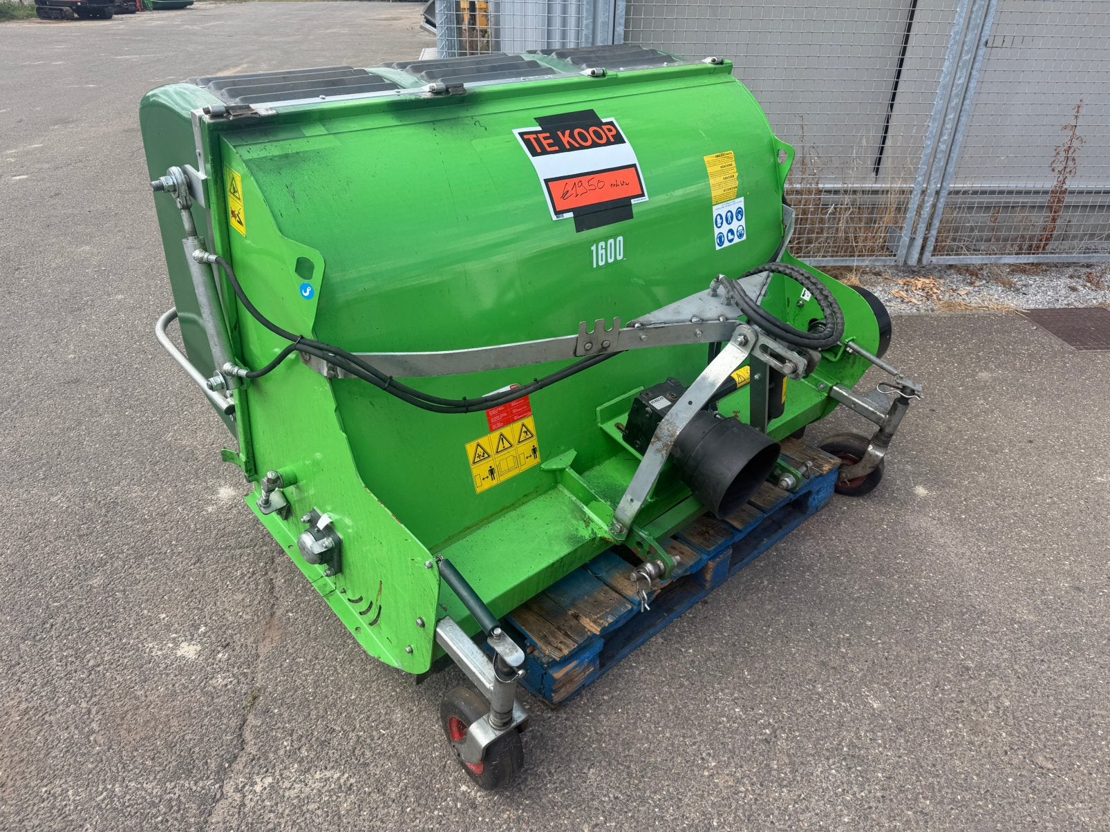 Klepel maaier met opvang, Ophalen