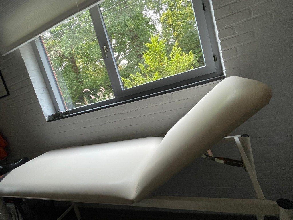 3 GBO-massagetafels, Ophalen, Zo goed als nieuw, Massagetafel