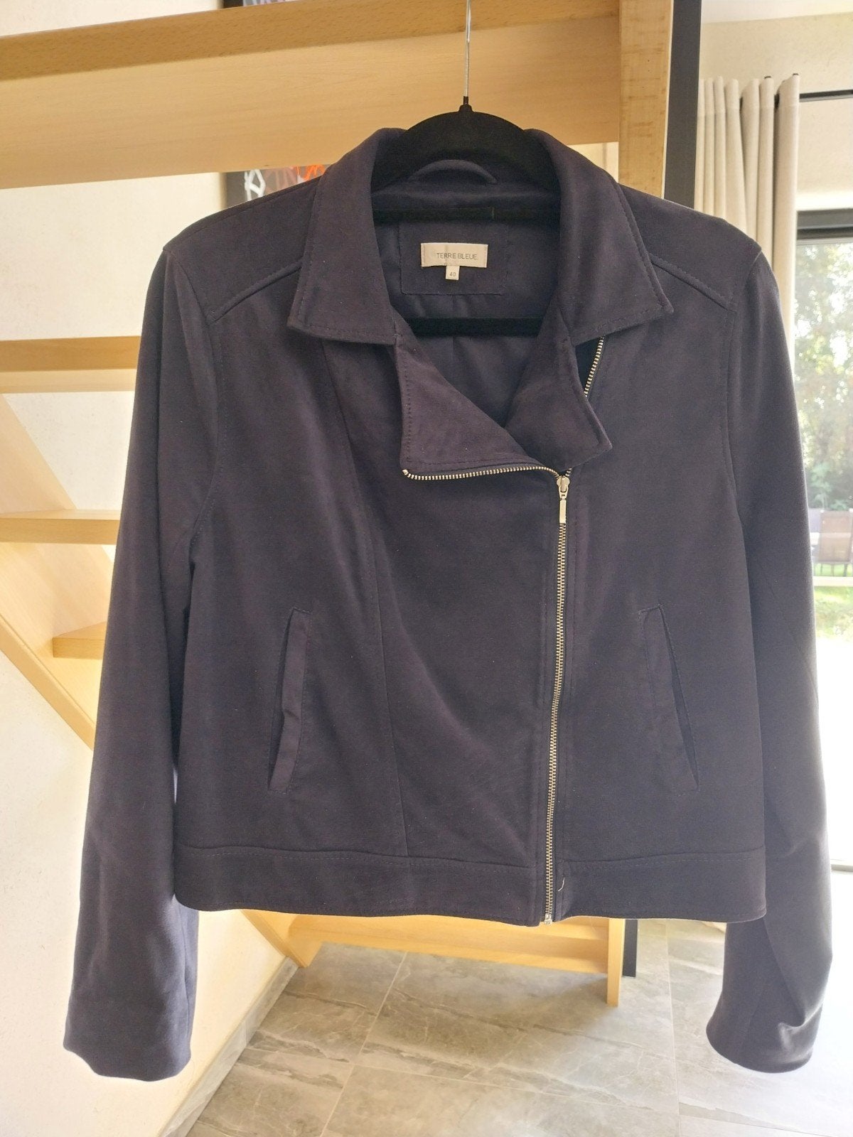 veste bleu foncé Terre bleue taille 40, Vêtements | Femmes, Vestes & Costumes, Enlèvement ou Envoi, Taille 38/40 (M)