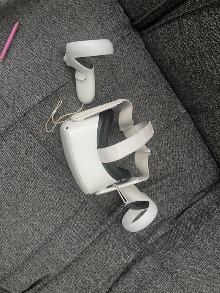 oculus quest 2, Games en Spelcomputers, Ophalen of Verzenden, Zo goed als nieuw