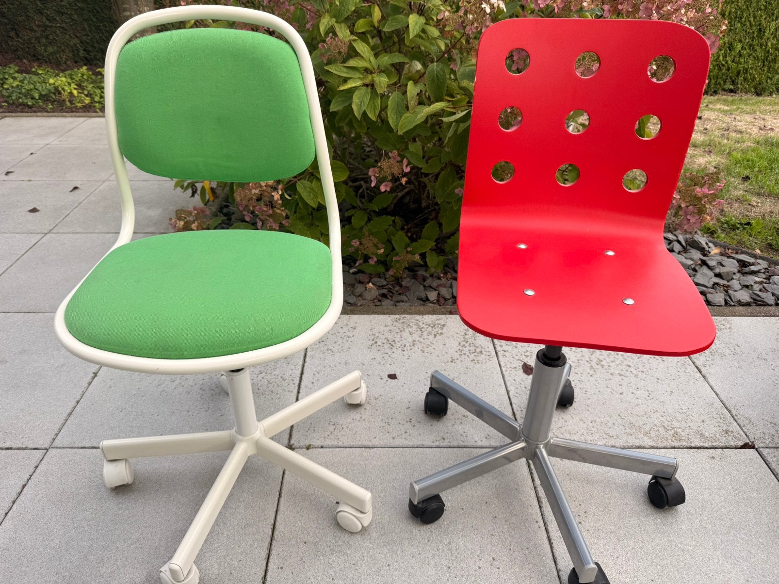 2 kinder bureaustoelen, Huis en Inrichting, Ophalen, Gebruikt, Rood, Bureaustoel