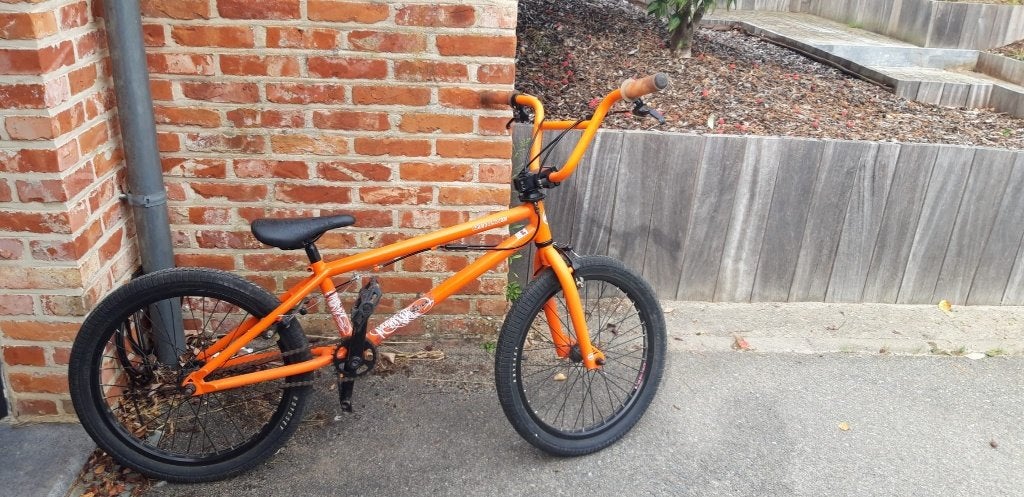 BMX orange avec guidon rotatif 360 – bon état, Enlèvement, Utilisé, Autres types