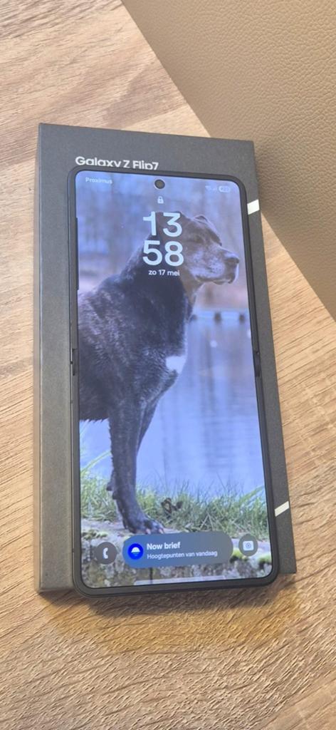 Samsung Galaxy Z Flip 7 - 256GB - Volledig Schadevrij & Comp, Ophalen, Zwart, Zo goed als nieuw, Galaxy Z Flip