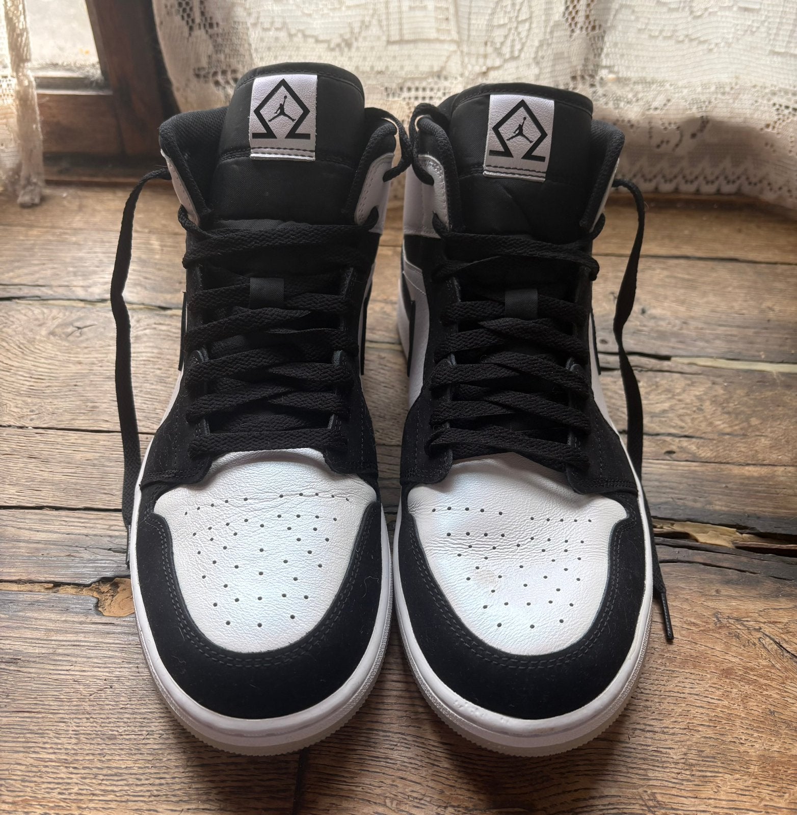 Air Jordan 1 Mid Noir Et Blanc 47, Enlèvement, Comme neuf, Chaussures