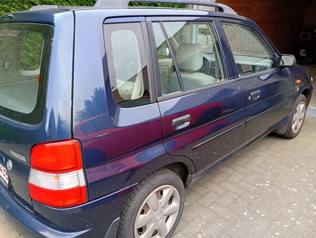 Mazda demio benzine, Autos, Achat, Attache-remorque, Demio, 5 portes