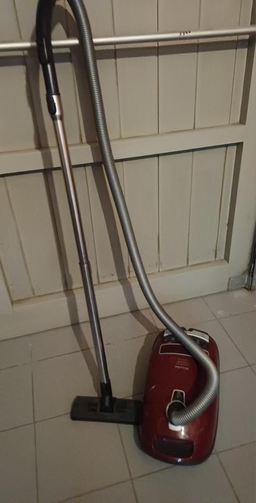 Powerline Red Miele Complete C3 pour chat et chien, Utilisé, Miele, Convient aux sols durs, Sac à poussière