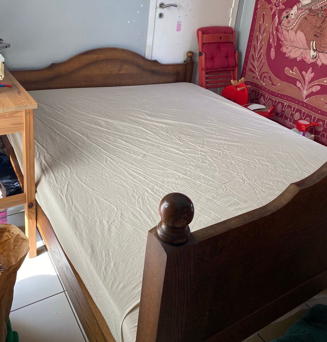 Lit double en bois avec matelas, Enlèvement, Utilisé, Deux personnes