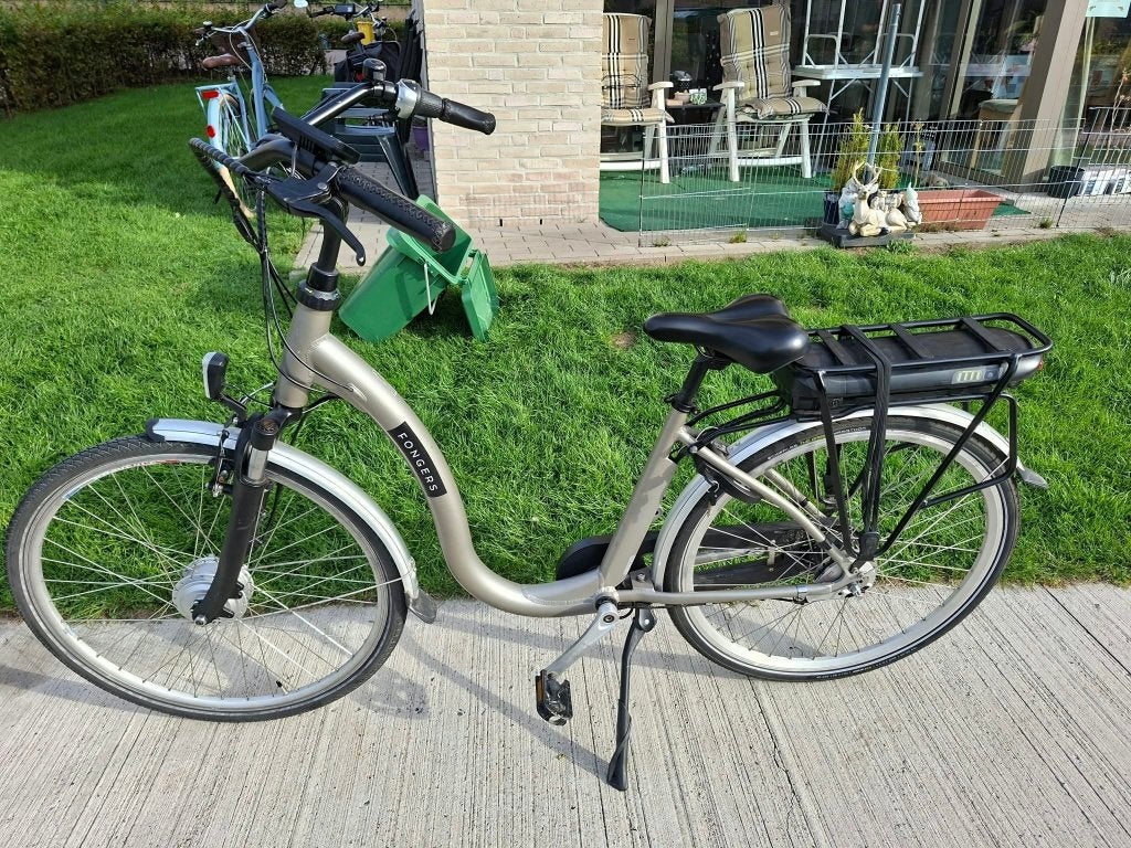 elektrische dames fiets, Fietsen en Brommers, Gebruikt, 47 tot 51 cm, 50 km per accu of meer, Ophalen