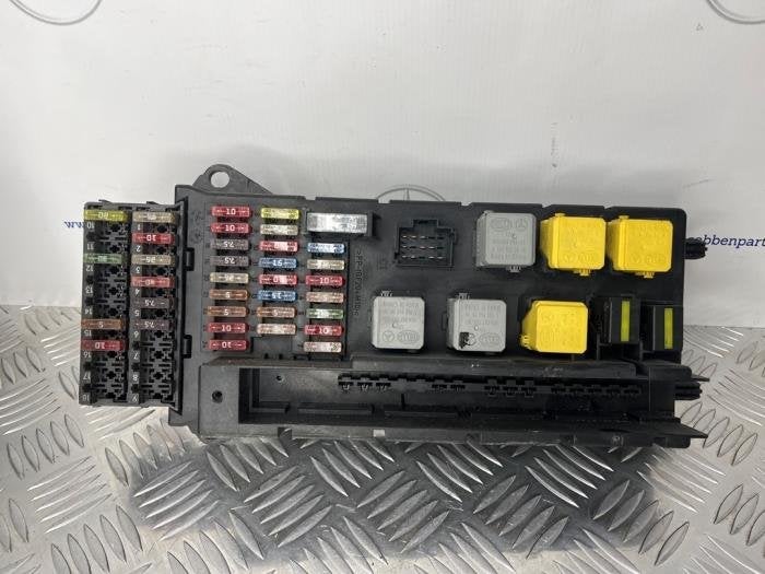 Boîte à fusibles d'un Mercedes Sprinter, -, 3 mois de garantie, Utilisé, -