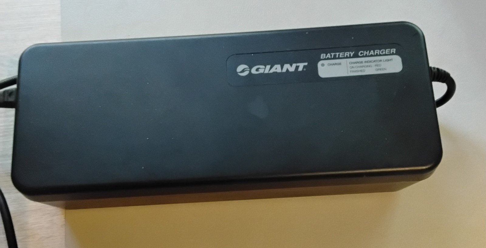 Chargeur pour batterie 36v de vélo Giant Twist, Fietsen en Brommers, Gebruikt
