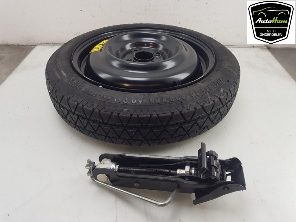 DIVERSEN Krikset + reservewiel Aygo (B40) (|426110D231|), Auto-onderdelen, Overige Auto-onderdelen, Toyota, Gebruikt