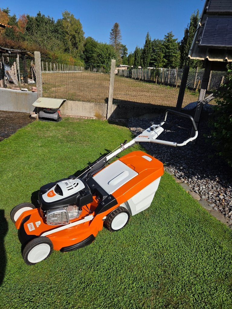 Stihl benzine grasmaaier, STHL, Tondeuse rotative, Bac de ramassage, Tondeuses à gazon à essence