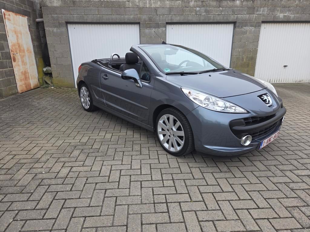 Peugeot 207cc roule super bien, Autos, Peugeot, Particulier, Vitres électriques, Essence, Enlèvement