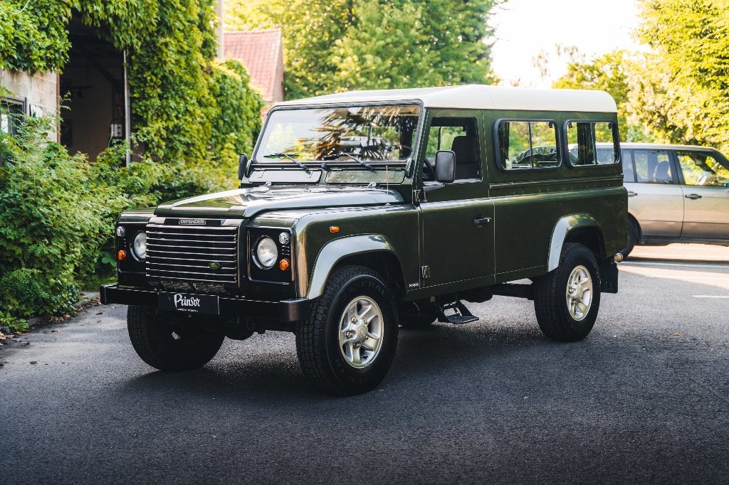 Land Rover Defender 110 TD5/FAIBLE KILOMÈTRE/UN SEUL PROP, Autos, https://public.car-pass.be/vhr/252703f7-7f87-4430-844f-2aa7ce8c0d64