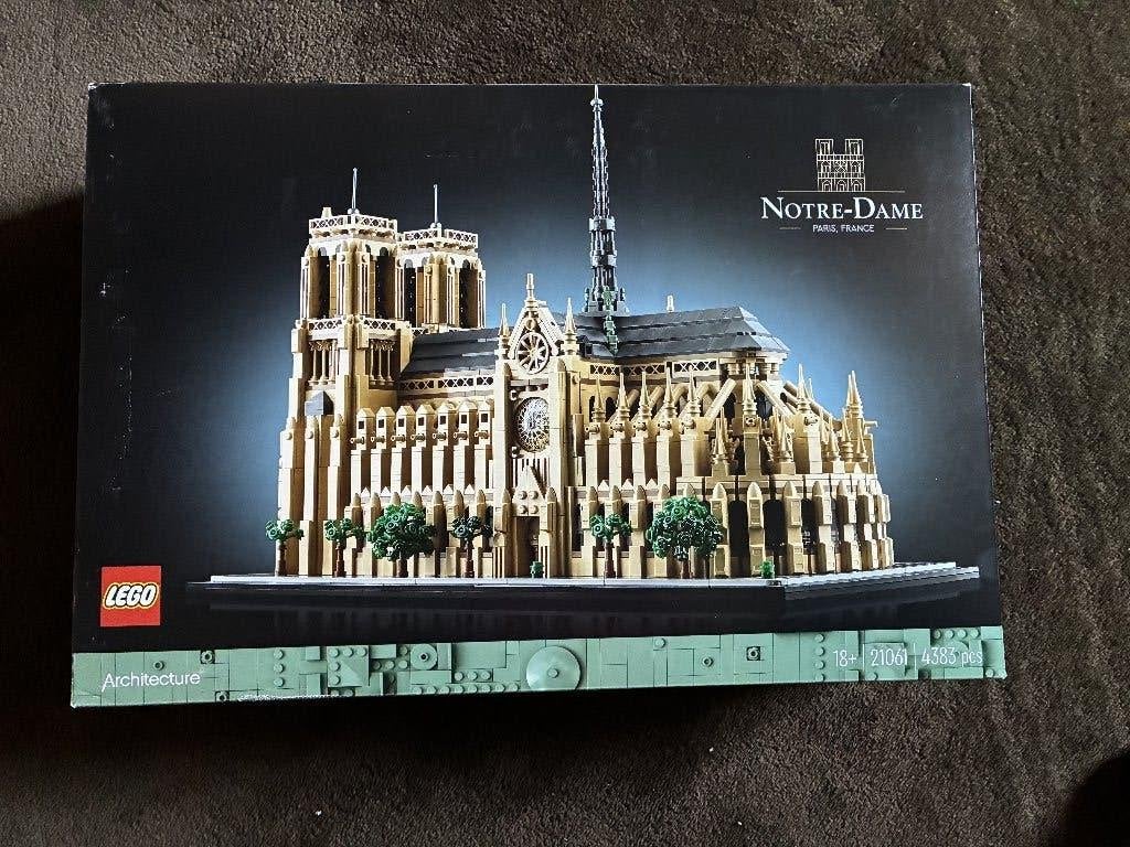 Lege Lego doos Notre Dame 21061, Enlèvement, Comme neuf, Lego