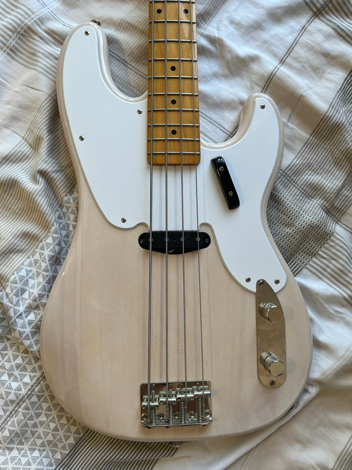 Squier CV 50s P Bass MN WHB, Ophalen, Zo goed als nieuw