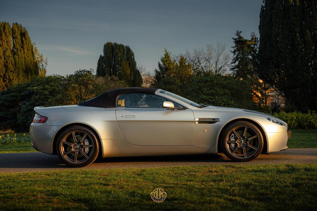 Aston Martin V8 Vantage Roadster 4.3, Autos, Argent ou Gris, Achat, Cabriolet, Alarme