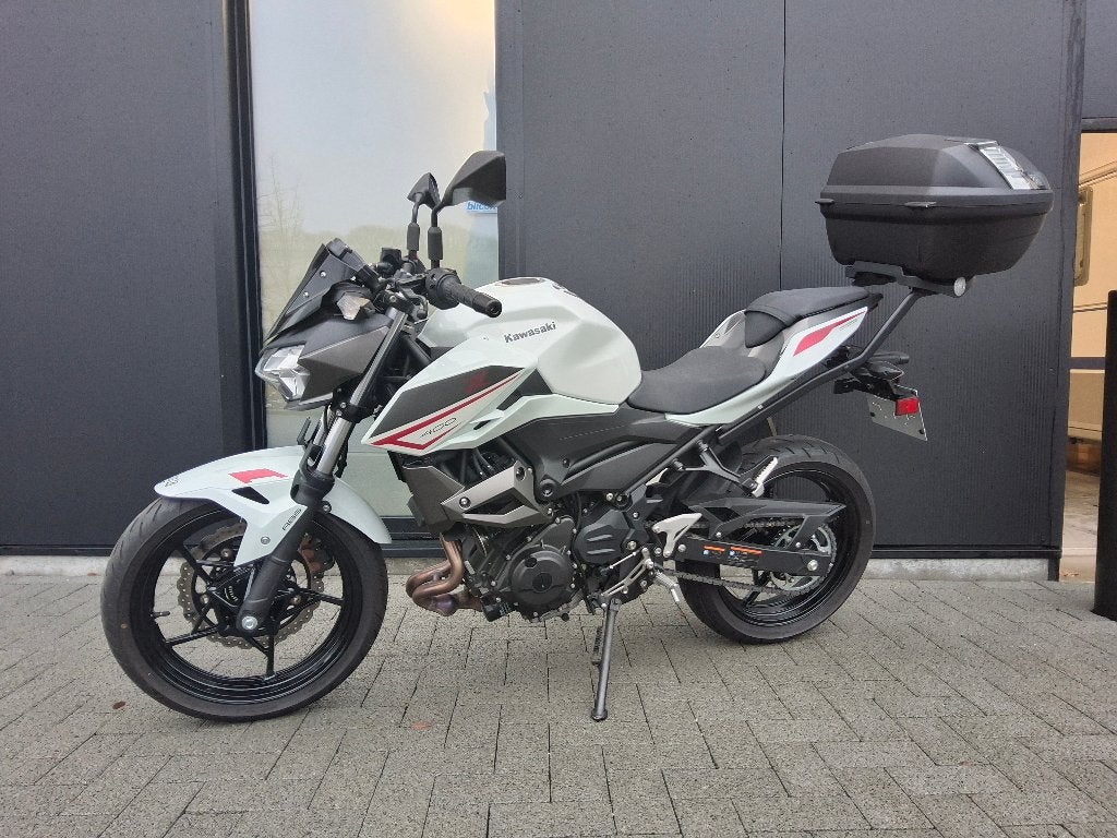 Kawasaki Z400 ABS A2 Met 2 jaar Garantie!, Motoren, 400 cc, 2 cilinders, Bedrijf, ABS