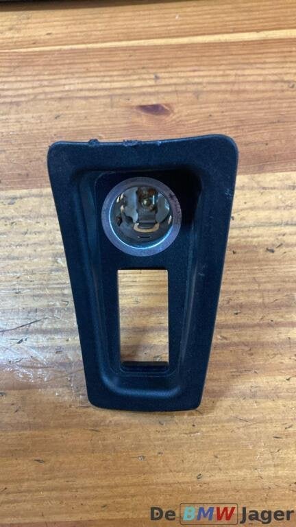 12V aansluiting BMW E81 E82 E87 E88 51169110410, Gebruikt, Ophalen of Verzenden, BMW, BMW