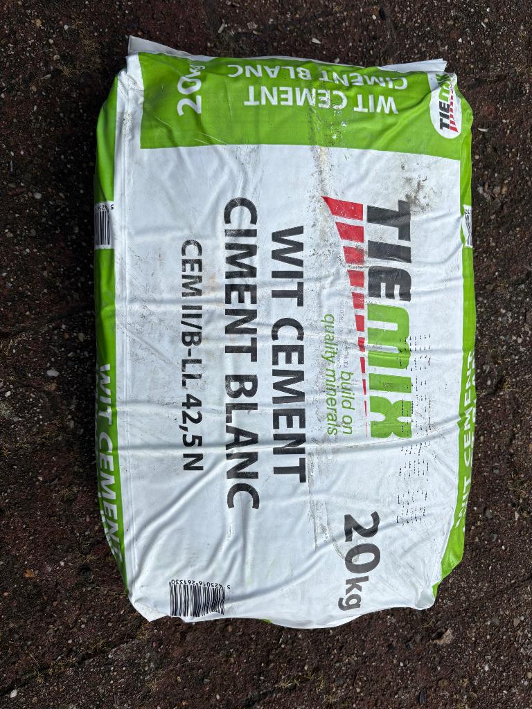 Cement wit en metsel cement, Ophalen