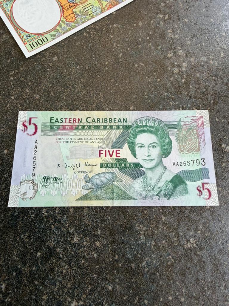 5 dollars des Caraïbes orientales, c'est sympa !, Timbres & Monnaies, Billets de banque | Afrique, Enlèvement ou Envoi