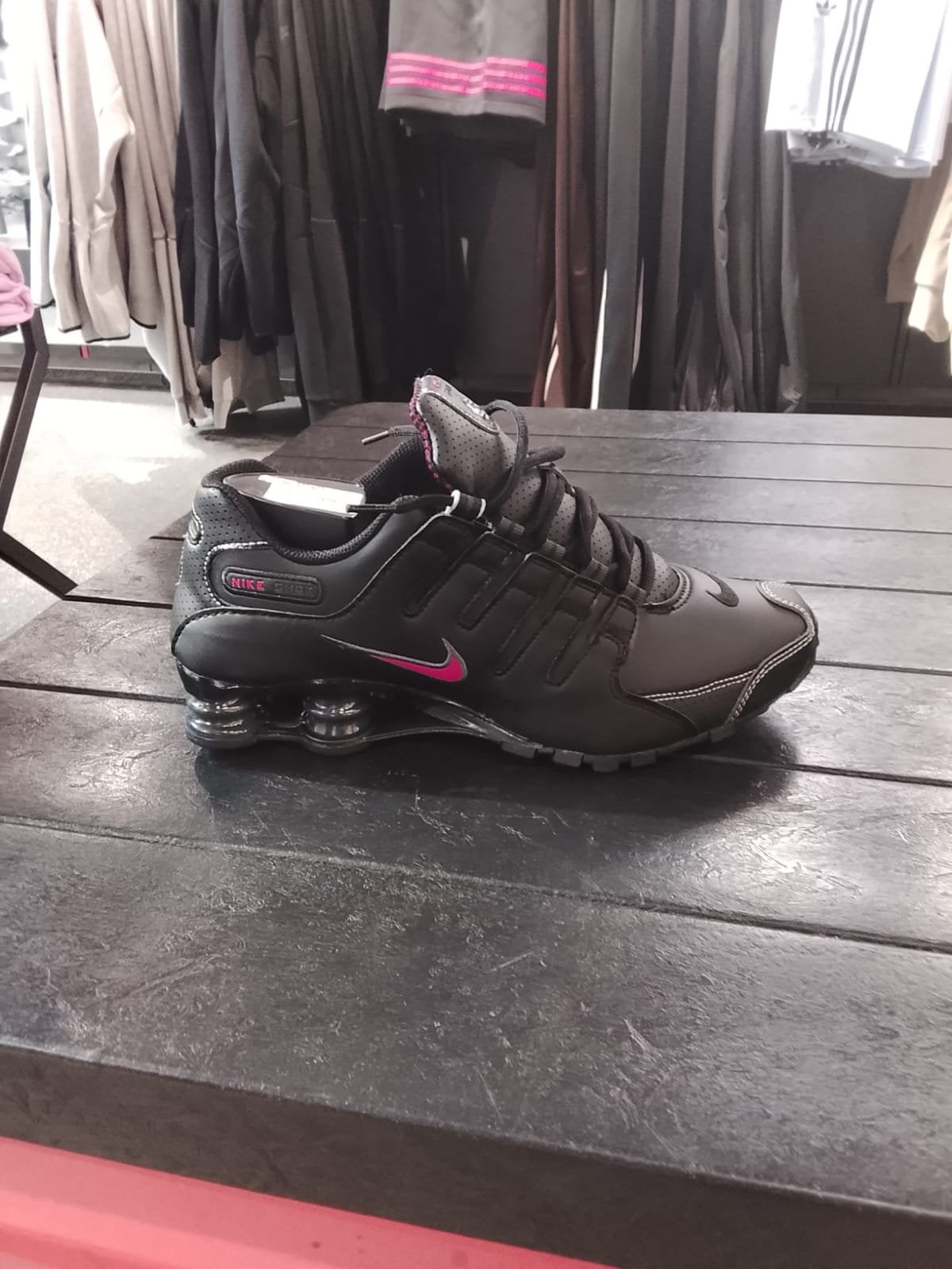 Nike shox, Enlèvement ou Envoi, Comme neuf
