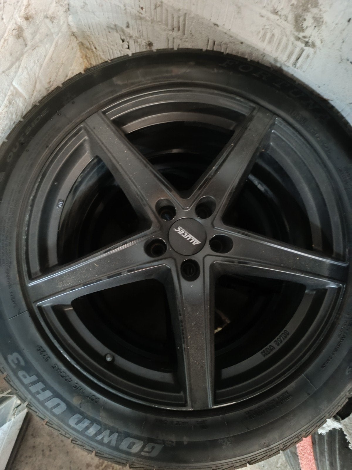 jantes avec pneus hiver 5x108 19 pouces, Autos : Pièces & Accessoires, Enlèvement, Pneus hiver, Pneu(s)
