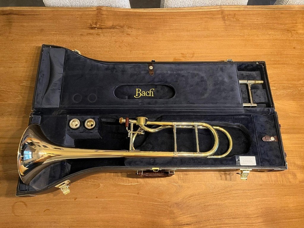 Tenortrombone Vincent Bach LT42AG, Hagmann kwartventiel, Musique & Instruments, Enlèvement, Comme neuf, Ténor, Avec valise