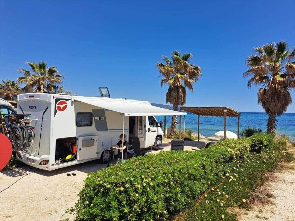 Camping-car PILOTE P746FC Essentiel – 33 000 km, Caravanes & Camping, Jusqu'à 4, Fiat, Boîte manuelle, Pilote