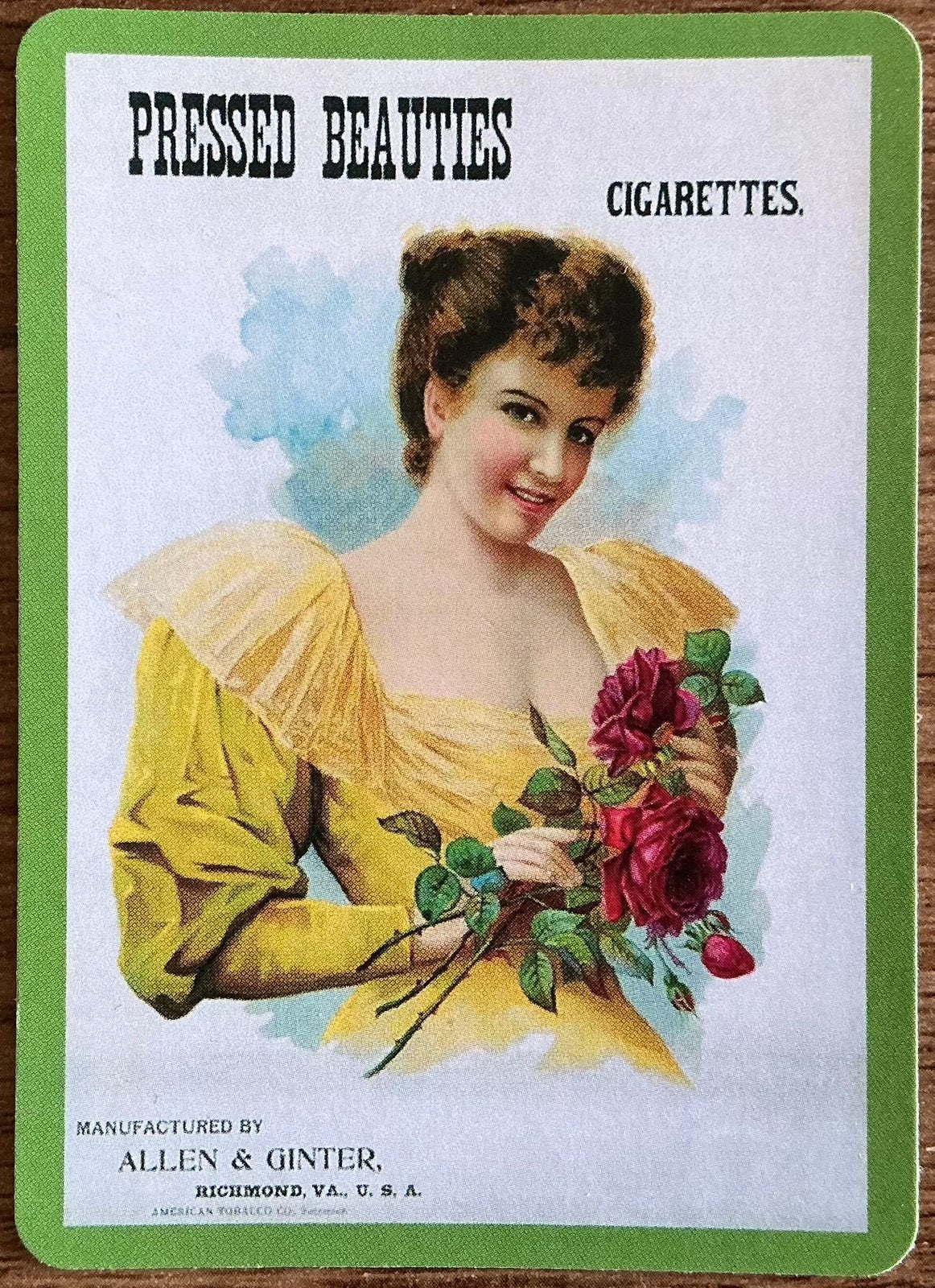 BEAUTÉS PRESSÉES À CIGARETTES Spock, Enlèvement ou Envoi, Comme neuf, Carte(s) à jouer