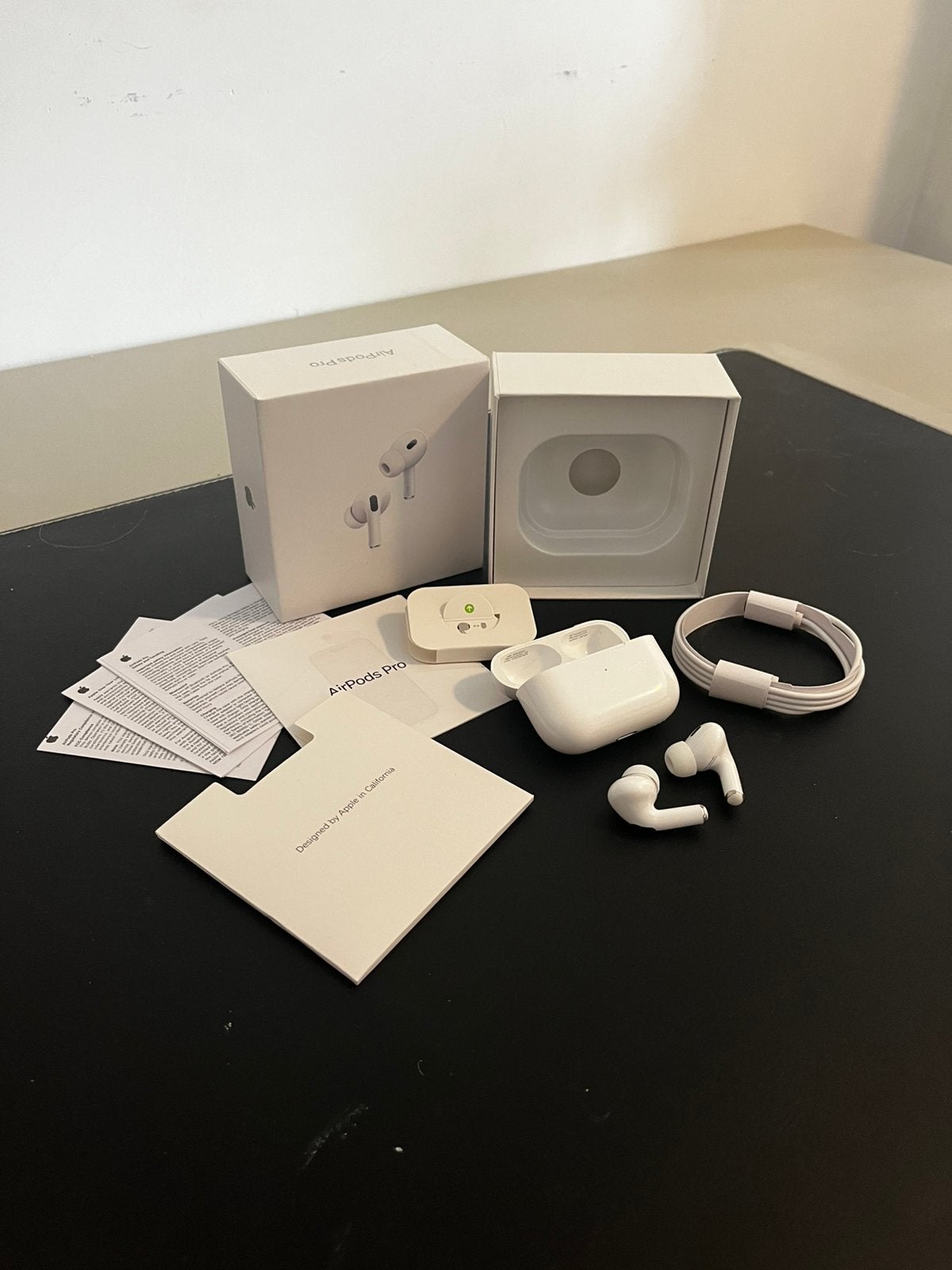 Apple Airpods pro 2, Télécoms, Téléphonie mobile | Écouteurs, Comme neuf, Apple, Blanc, Intra-auriculaires (Earbuds)