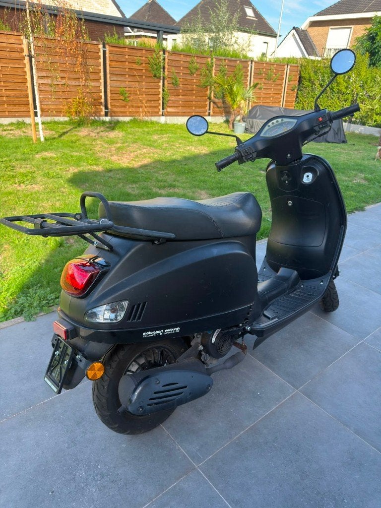 Scooter toscana GTS, slechts 1319km, Fietsen en Brommers, Ophalen, Gts, Klasse A (25 km/u), Zo goed als nieuw