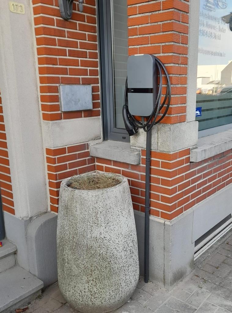 Installatie laadpalen, Garantie
