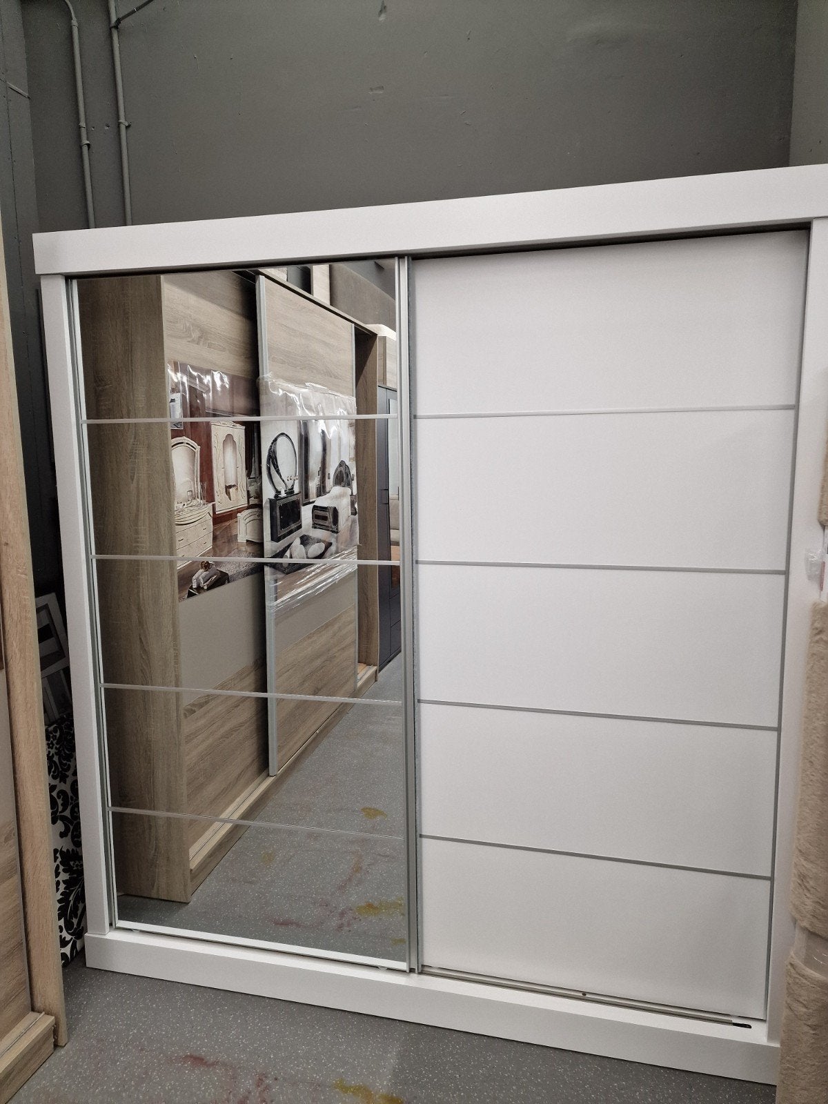 Kleerkast wit 499 €, Enlèvement