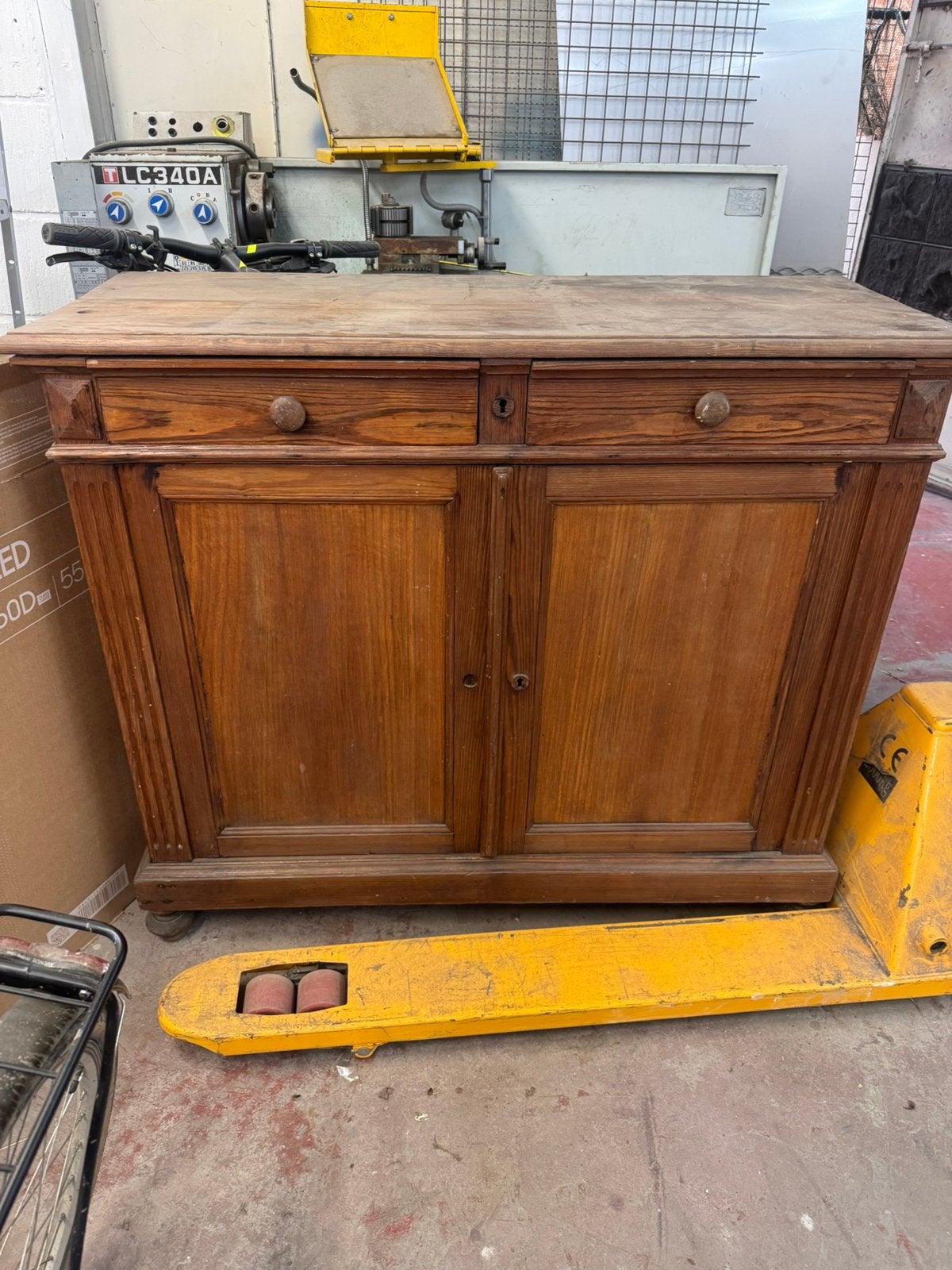 Vend armoire en pichpein, Enlèvement, Utilisé