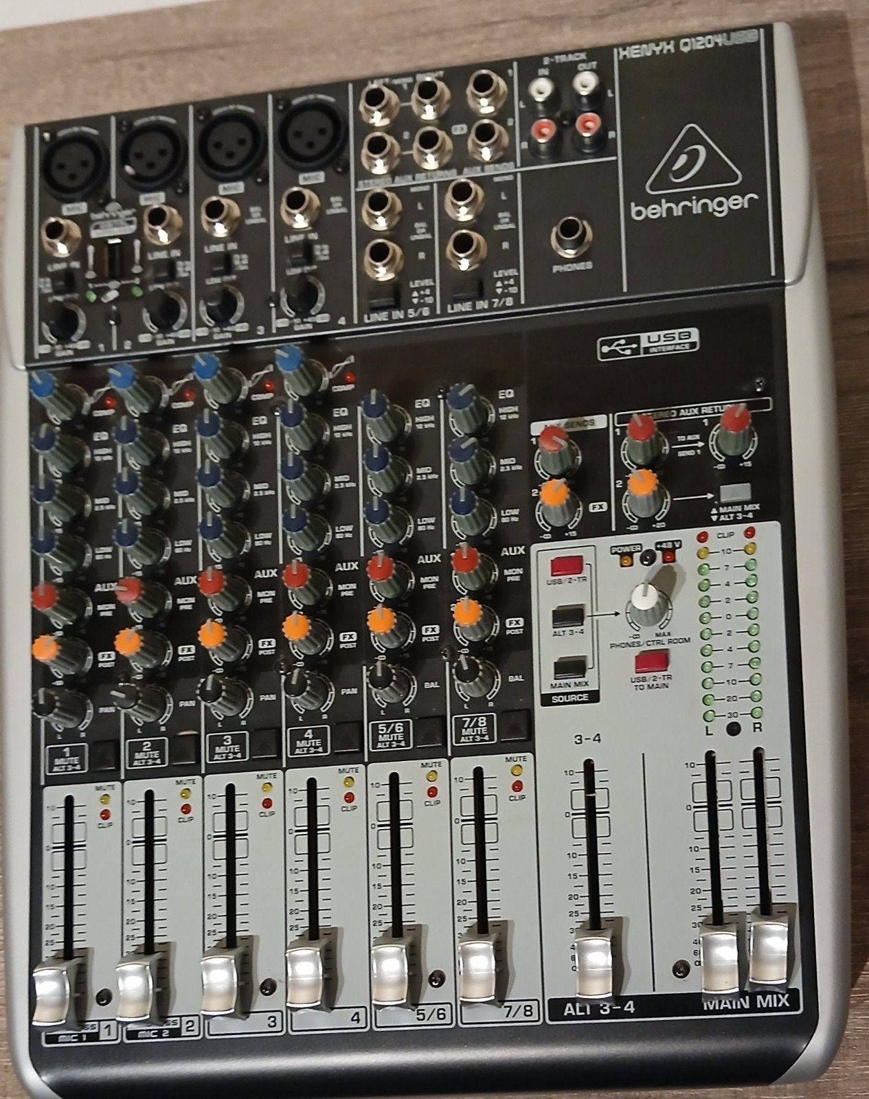 Behringer Xenyx Q1204USB Mengpaneel (Incl Originele Doos), Ophalen