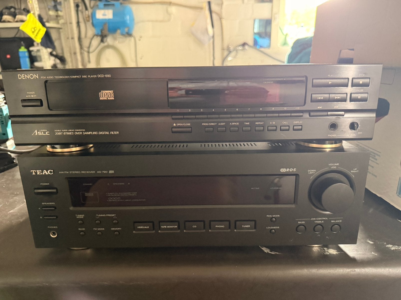 Denon DCD-690 cd-speler/TEAC AG-790 stereo receiver., Enlèvement, Comme neuf