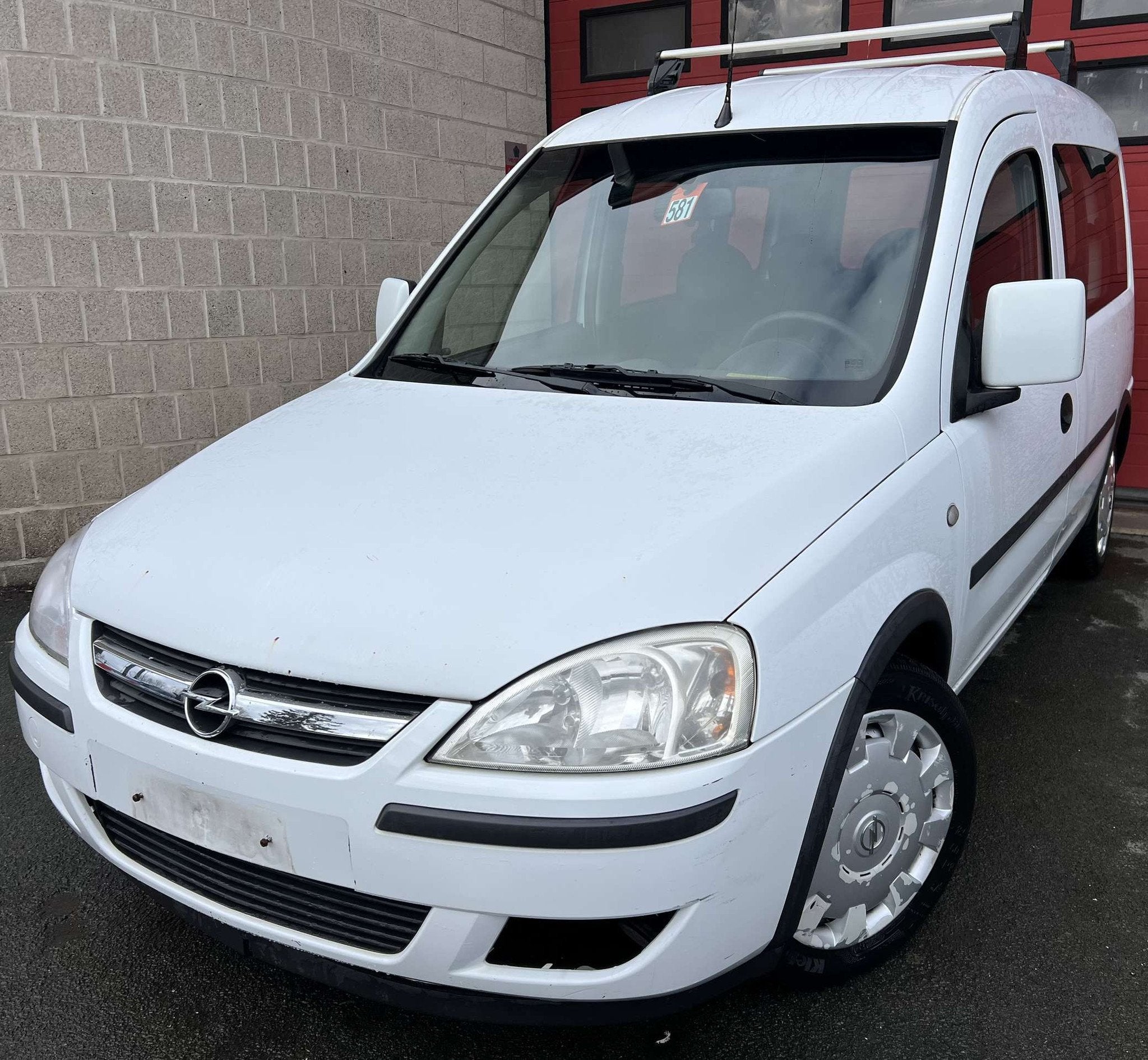 Opel Combo Tour 1.3 DT CDTi Essentia + 5 PLACES (bj 2005), Auto's, Opel, 4 deurs, Gebruikt, Zwart, 4 cilinders